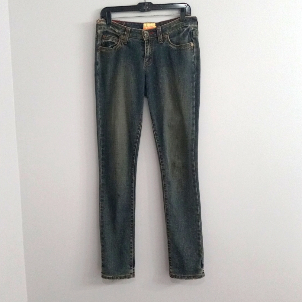 Lucky Brand Marlow Distressed skinny jean